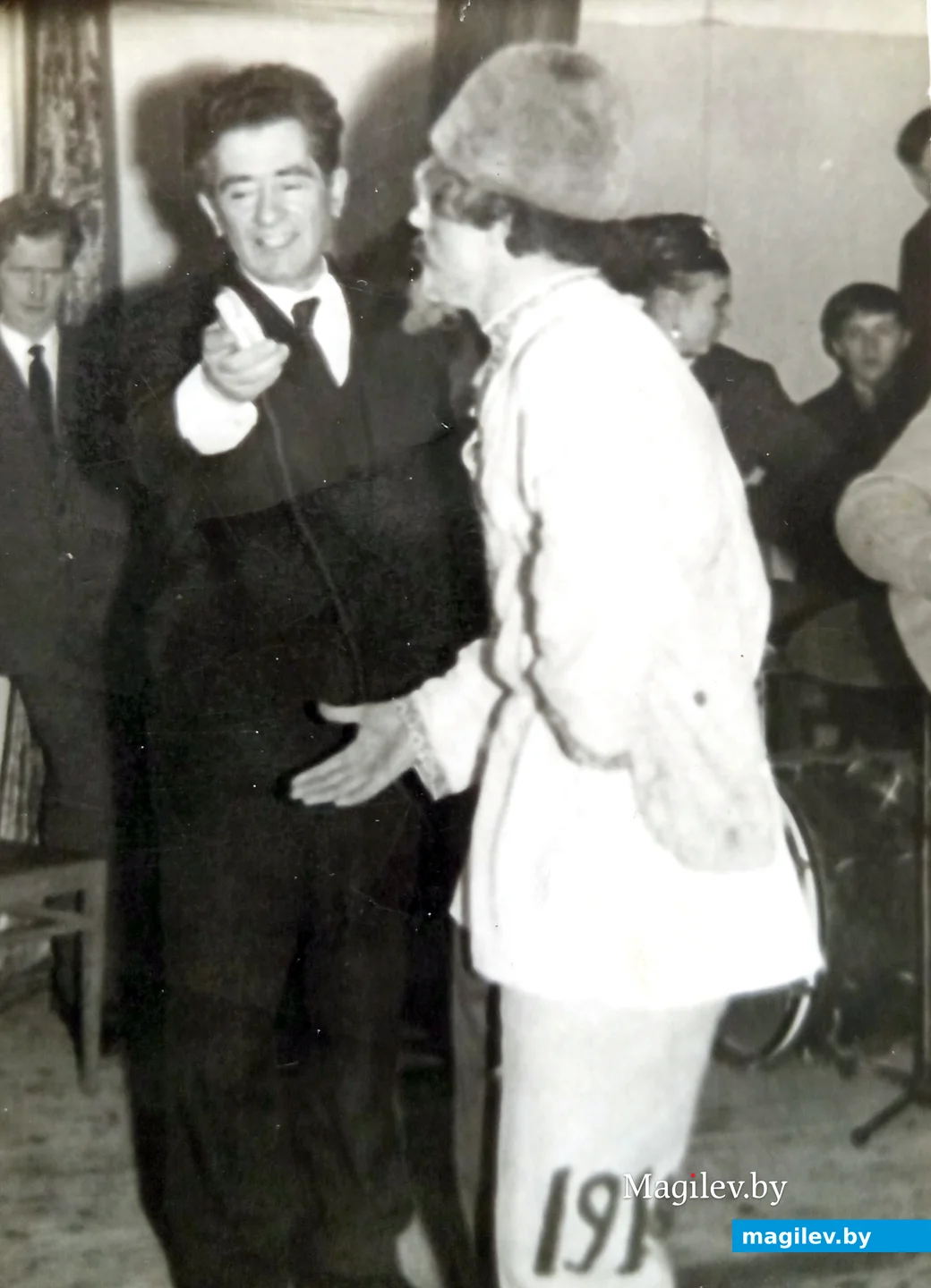 1960-е. Борис Сандомирский ведущий на "Новогоднем огоньке".