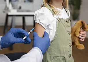 Массовая вакцинация против гриппа продлится до 1 декабря, но прививать будут и после