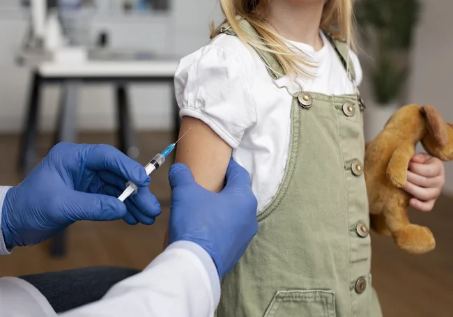 Массовая вакцинация против гриппа продлится до 1 декабря, но прививать будут и после