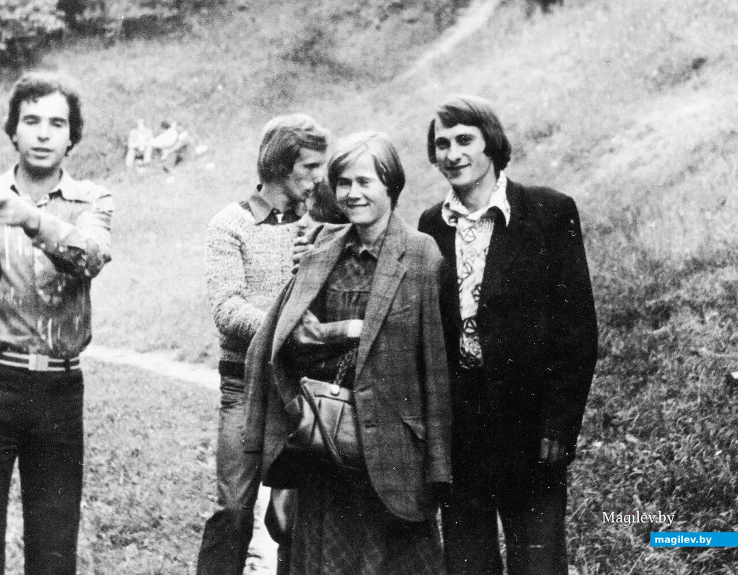 1970-е годы. Могилев, Дубровенка. Сам замерзай, а девушку согревай!