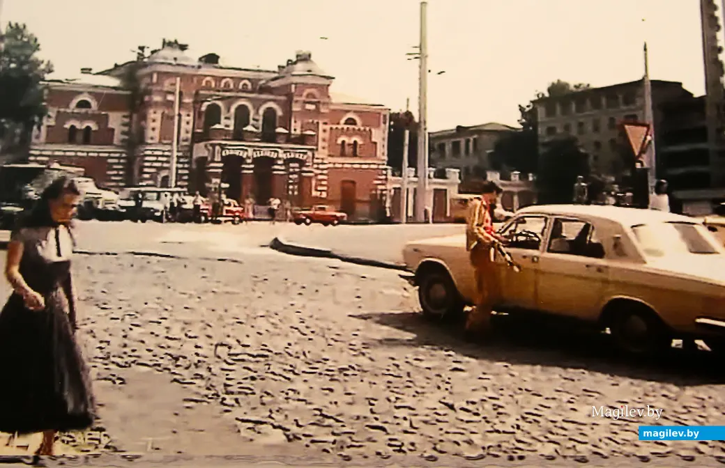 1 ноября 2024 года. Выставочный зал Могилева. Выставка «Могилевщина в зеркале кинематографа». Фильм «Грибной дождь».