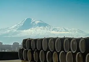 В Армении хотят отказаться от выпуска «коньяка». Вместо него будут разливать «бренди»