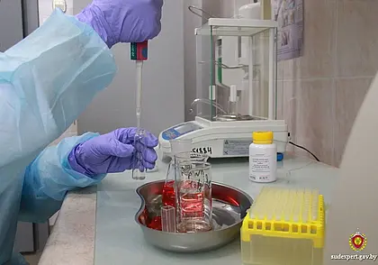 Житель Краснополья отравился ядом от колорадских жуков. Спасти мужчину не смогли