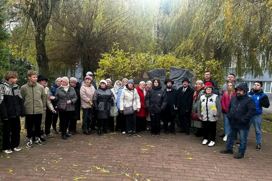 4.11.2024, Бобруйск. Поминовение жертв Бобруйского гетто на месте гетто. В центре раввин