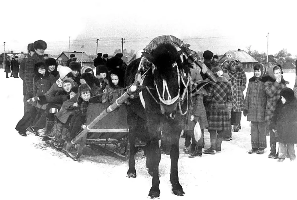 Конец 1980-х. Глуск. На Масленицу. Фото из архива Игоря Кирина.