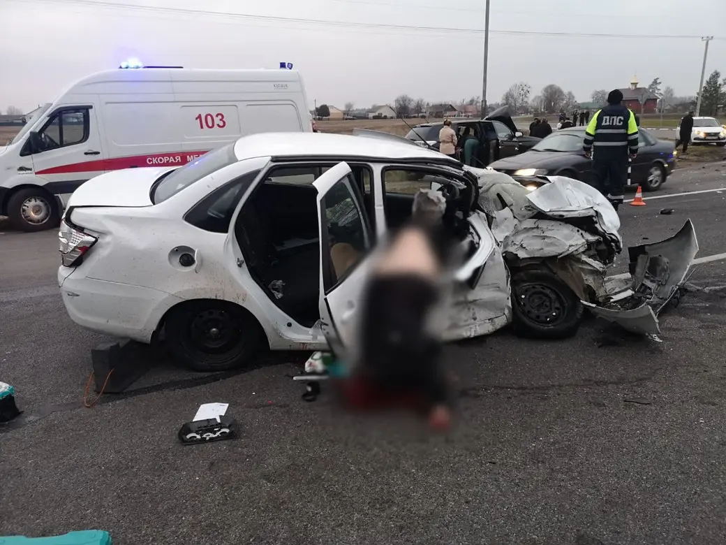 9 ноября 2024 года. Один человек погиб, пять пострадали в ДТП в Минской области. Фото: ГАИ.