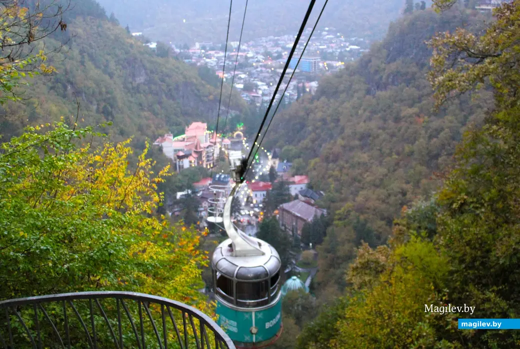 Октябрь 2024 года. Грузия. Боржоми. Парк.