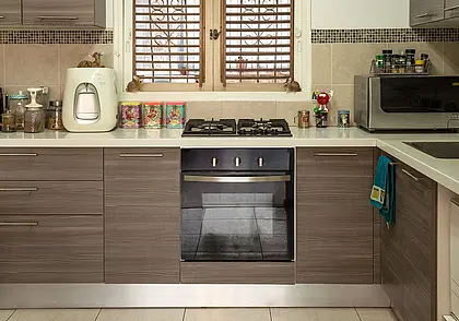 Как ухаживать за рифлеными фасадами на кухне: 5 советов по уходу и чистке