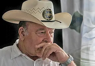 «Не перестану помогать людям, пока есть силы». Поговорили с Павлом Бродовым, руководителем могилевской «Табеи»