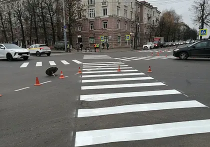 «Зебра наискосок»: в центре Могилева появился диагональный пешеходный переход