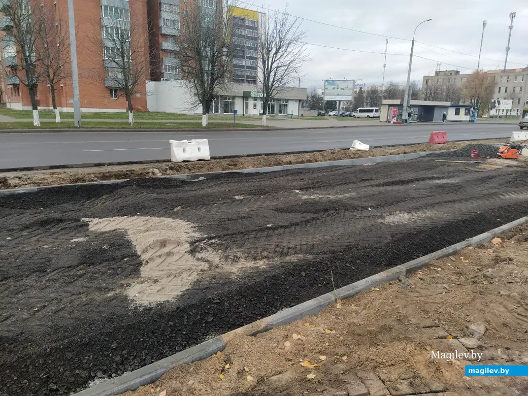 18 ноября. Могилев. Улица Островского. Ремонт остановки.