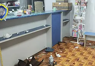 Мужчина избил посетителей на почте в Дрибинском районе, одна женщина скончалась