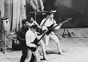 Однажды в Могилеве. Не всякому дано играть на поролоновой гитаре