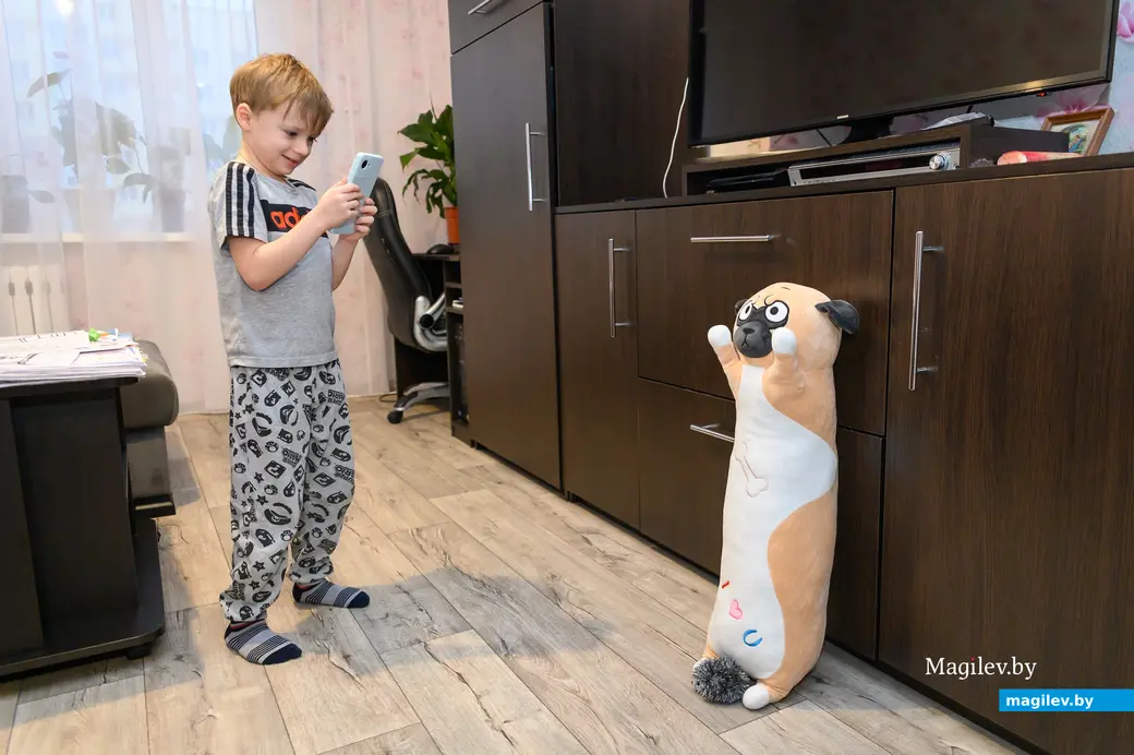 16.11.2024. Бобруйск. В гостях у Аллы Нипарко и Максима Ластовецкого. Их младший сын Рома.