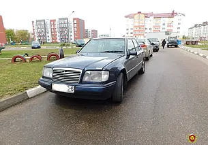 Не высокие отношения: в Могилеве мужчина из-за ссоры с супругой повредил тещин мерседес