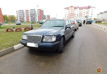 Не высокие отношения: в Могилеве мужчина из-за ссоры с супругой повредил тещин мерседес