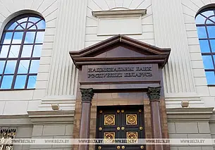 Кассы Нацбанка для обмена банкнот 2000 года до конца года будут работать дольше