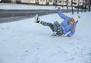 Первые пострадавшие от холода и гололеда появились в Беларуси