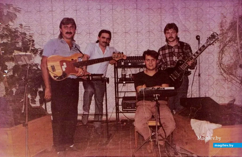 1990-е. На свадьбе в Кировском районе.