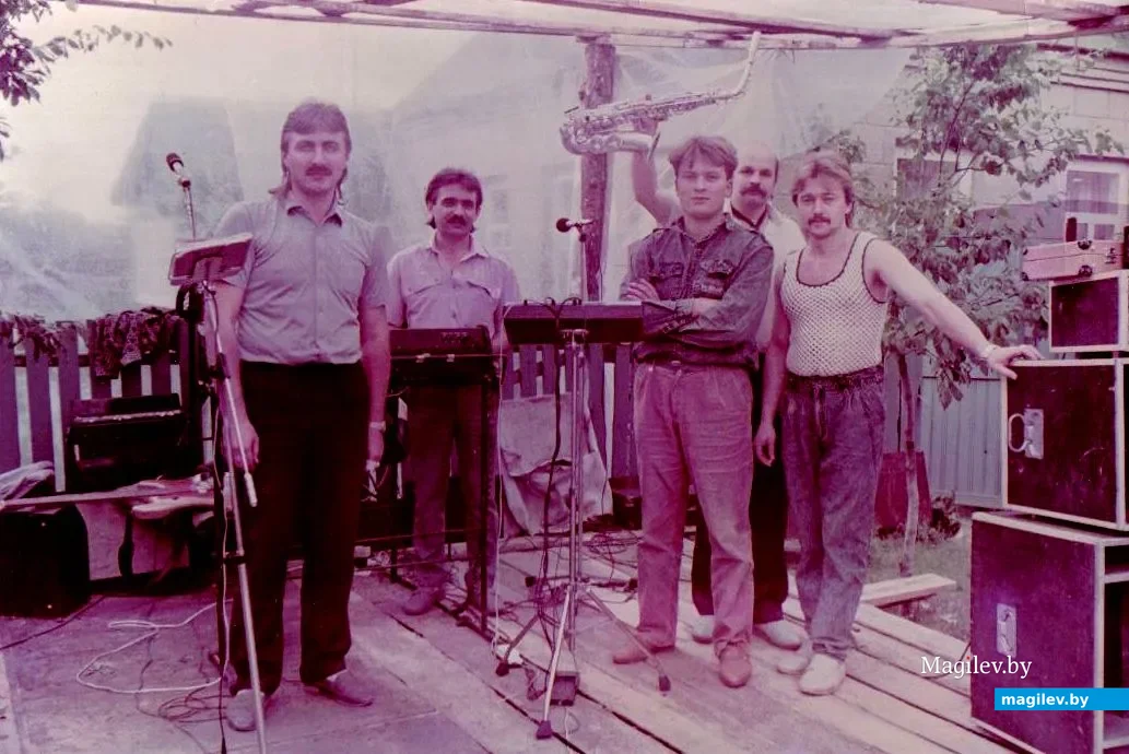 1990-е. На свадьбе в Кировском районе.