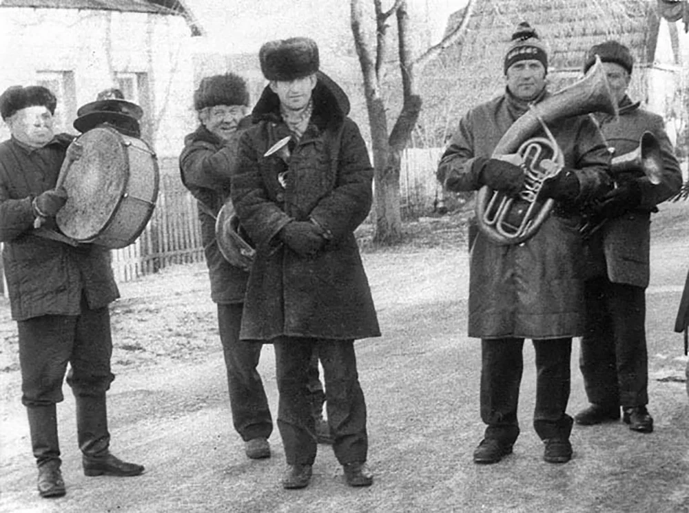 1970-е. Глусский духовой оркестр. Фото из архива Игоря Кирина.