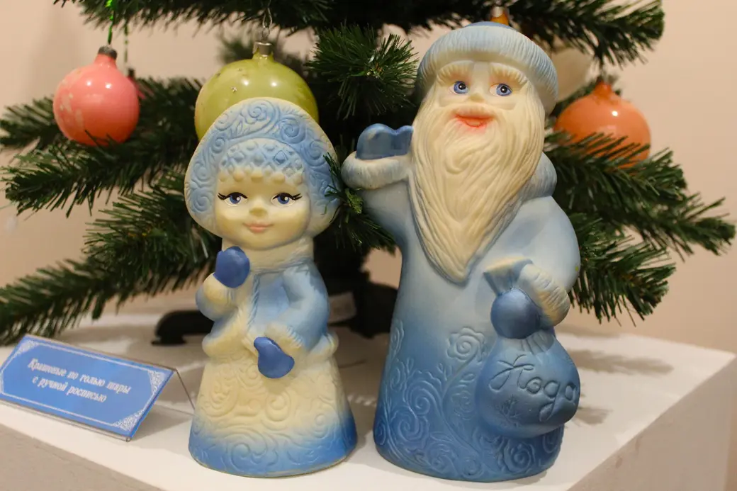Дед Мороз и Снегурочка из частной коллекции Галины Жук. Краеведческий музей Могилева.