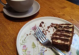 Без сахара, глютена и лактозы. Заглянули в кофейню «Сова», где завтраки подают весь день