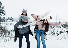 Как продлить новогодние «каникулы» еще на один день: три варианта подсказали в Минтруда