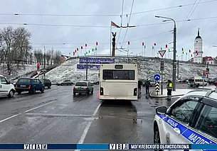 Автобус и маршрутка столкнулись в Могилеве. Пострадал подросток