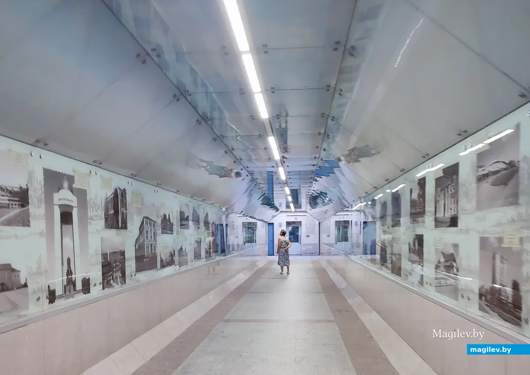Лето 2024 года. Подземный переход с фотографиями Могилева.