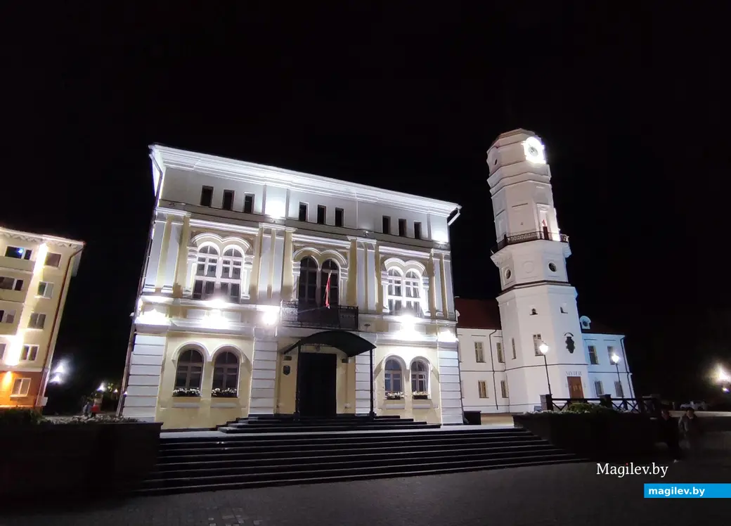 Осень 2024 года. Площадь Славы.