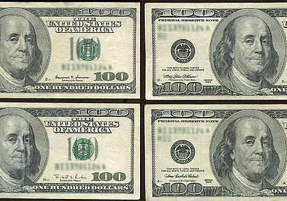 Не хрустят. В подлинности валюты, предъявленной могилевчанином, усомнились сотрудники банка