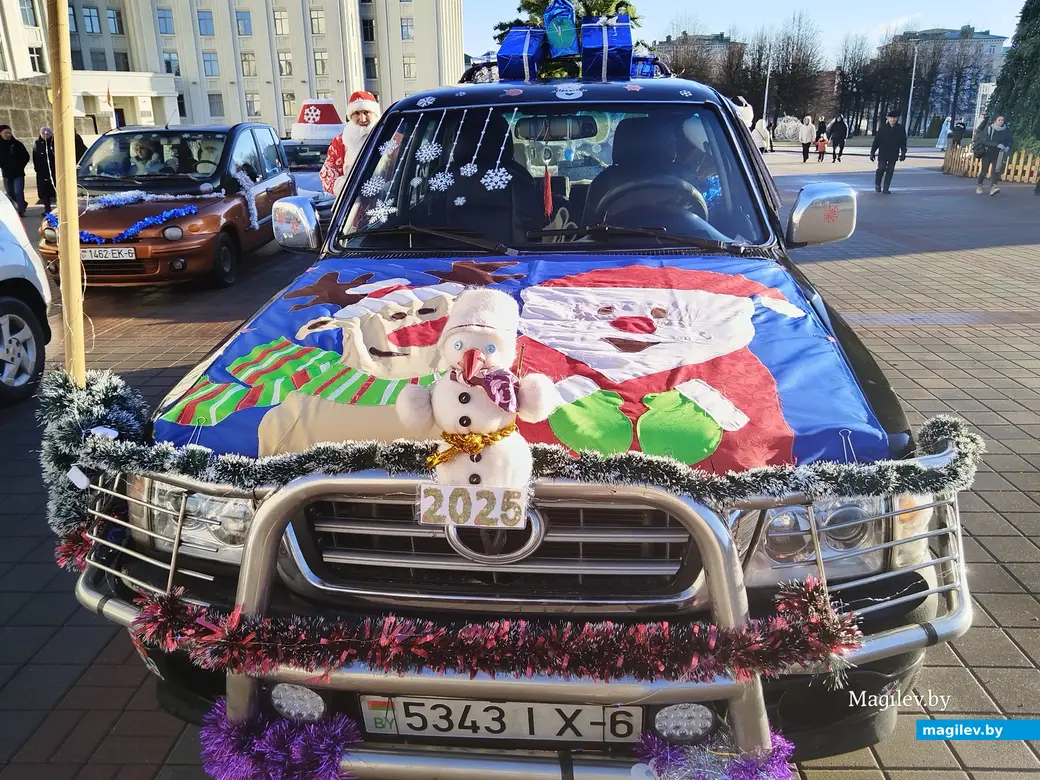 21.12.2024 г. Могилев. Новогодний автопарад «За рулем Дед Мороз»