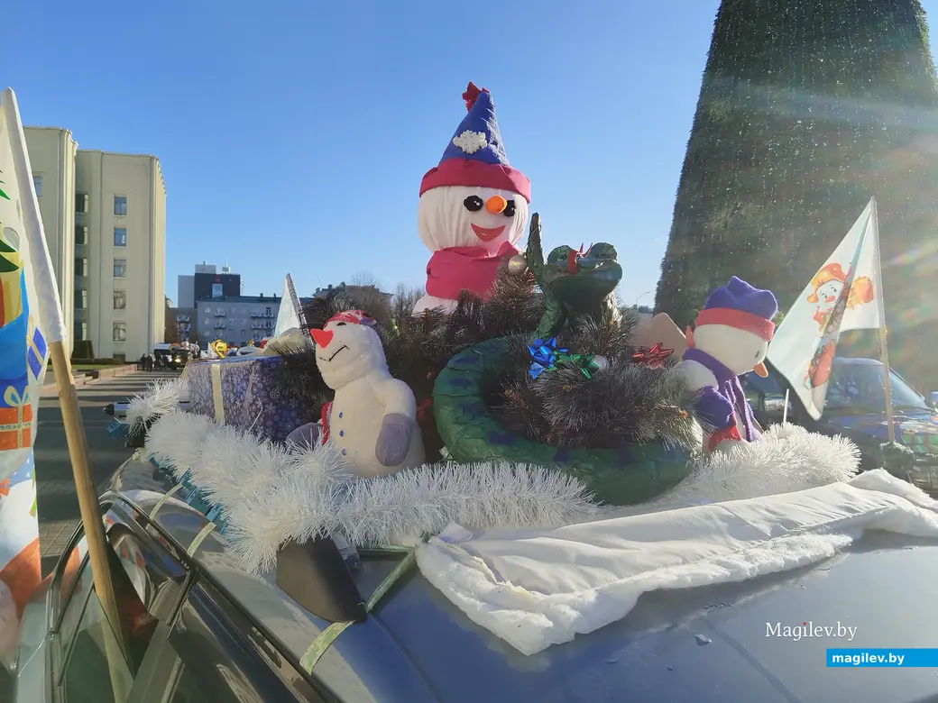 21.12.2024 г. Могилев. Новогодний автопарад «За рулем Дед Мороз»