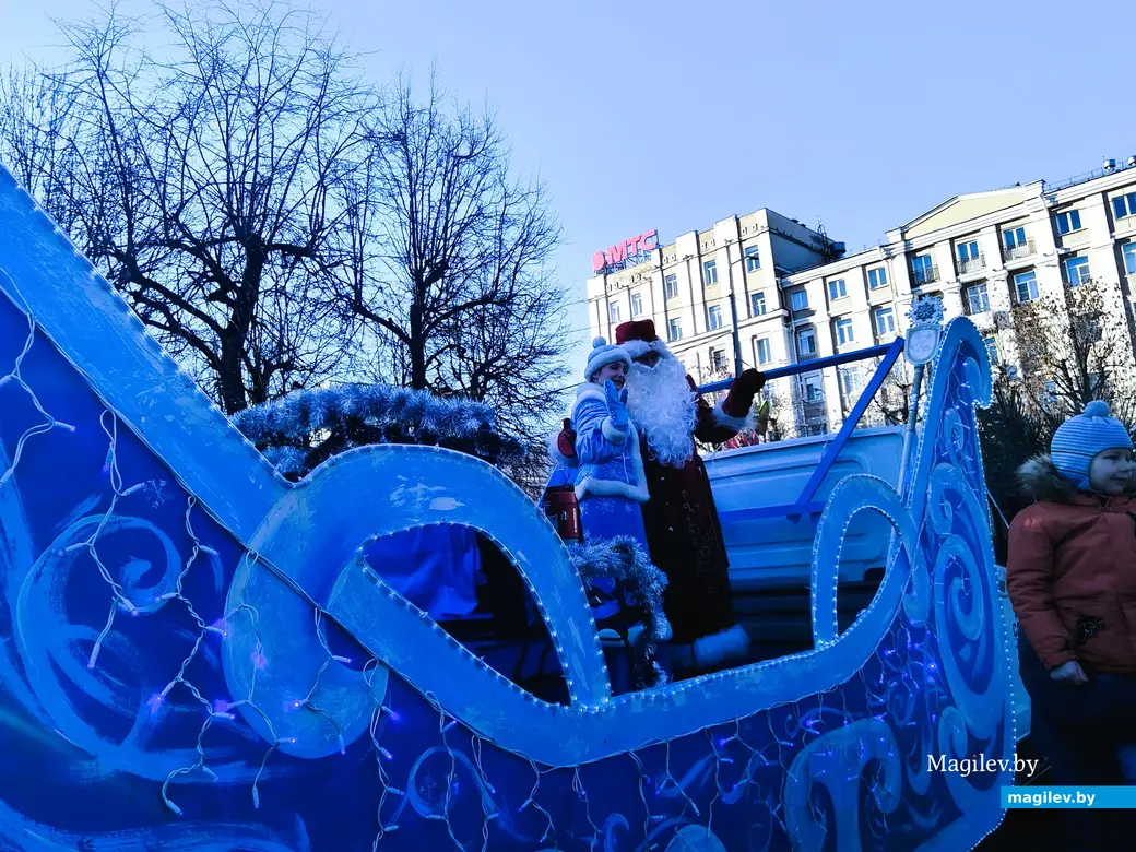 21.12.2024 г. Могилев. Новогодний автопарад «За рулем Дед Мороз»