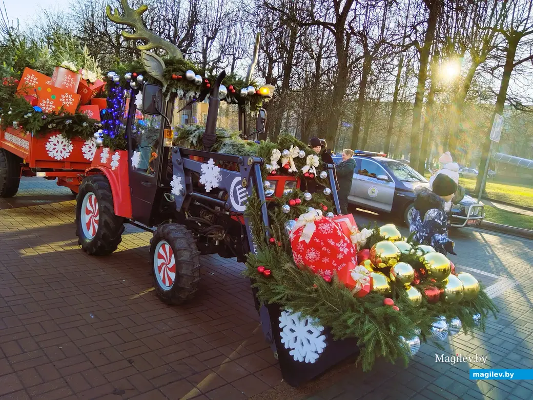 21.12.2024 г. Могилев. Новогодний автопарад «За рулем Дед Мороз»