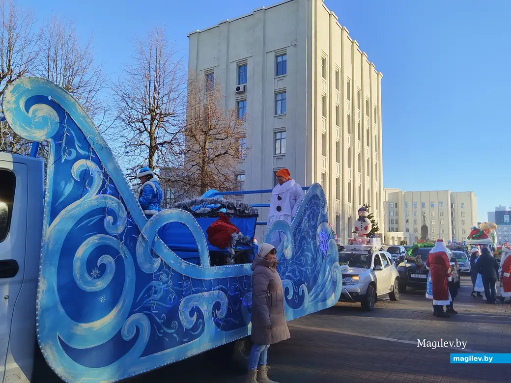 21.12.2024 г. Могилев. Новогодний автопарад «За рулем Дед Мороз»