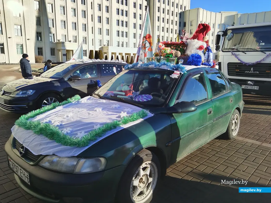 21.12.2024 г. Могилев. Новогодний автопарад «За рулем Дед Мороз»