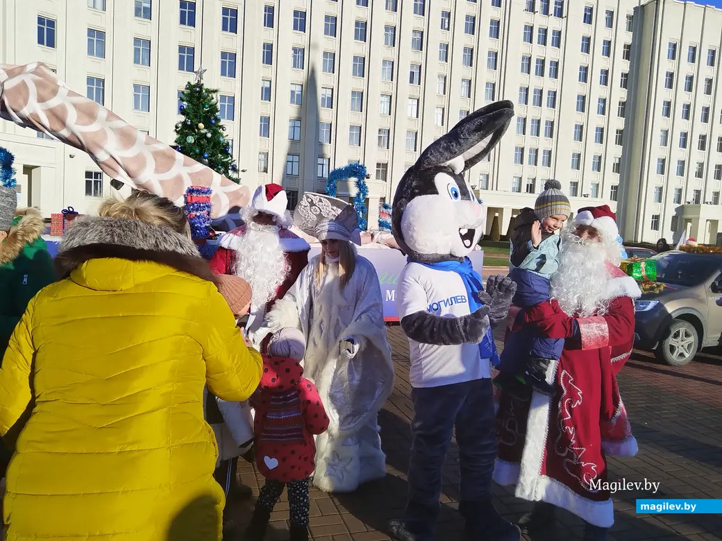 21.12.2024 г. Могилев. Новогодний автопарад «За рулем Дед Мороз»