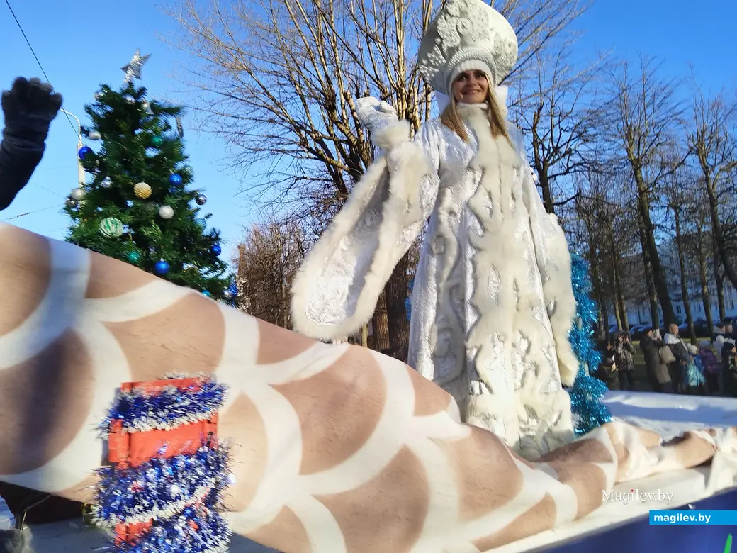 21.12.2024 г. Могилев. Новогодний автопарад «За рулем Дед Мороз»