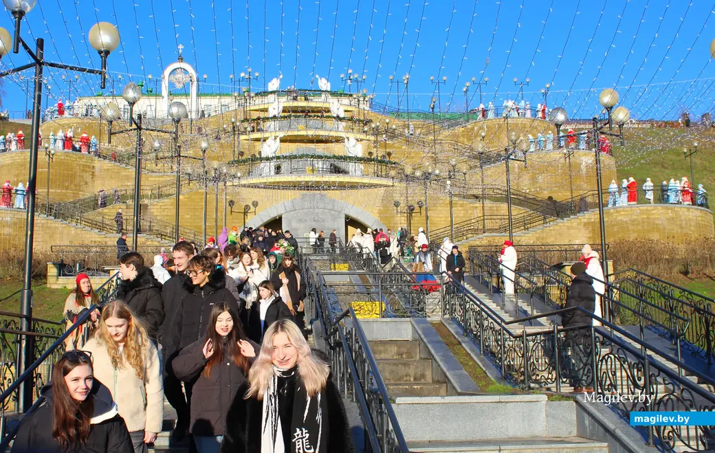 21 декабря 2024 года. Могилев. Парк Подниколья. Открытие резиденции Деда Мороза.