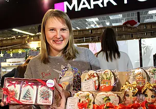 Подарки, украшения для елки и деликатесы: ярмарка ремесленников в Могилеве. Фоторепортаж