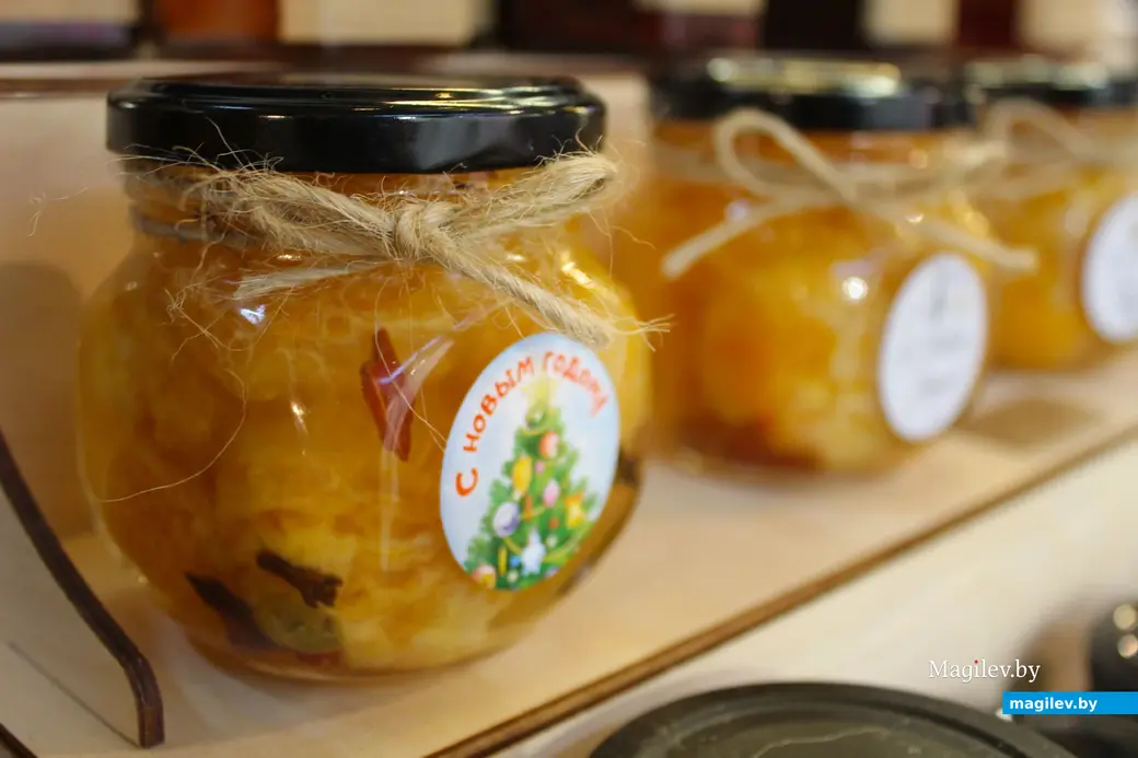 21 декабря 2024 года. Могилев. Выставка-ярмарка общественного объединения могилевских ремесленников «Шчырая Майстэрня».