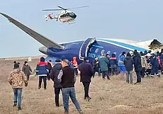 В Казахстане произошло крушение самолета азербайджанских авиалиний. На борту находились 69 человек, 29 выжили