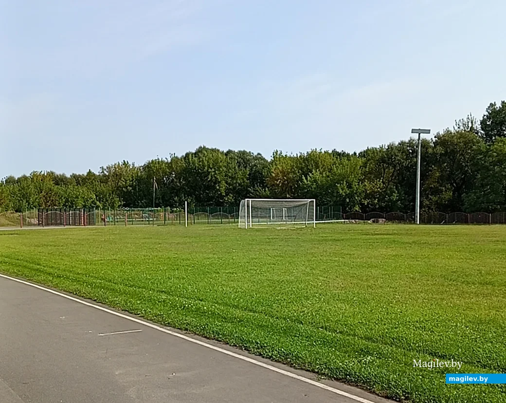 Август 2024 года. На Центральном стадионе Глуска. Фото автора.