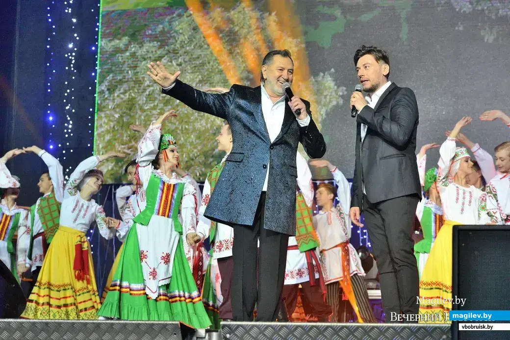 Бобруйск, 2018 год. Благотворительный концерт «По зову сердца всем миром».. Анатолий Ярмоленко и Руслан Алехно. Фото из архива "ВБ",