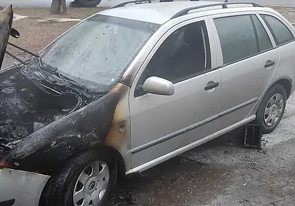 Автомобиль горел в Могилеве на проспекте Димитрова (видео)