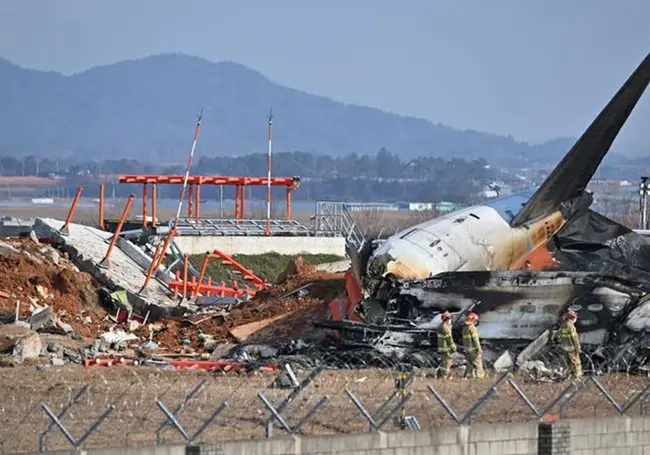 Сеул проверит все Boeing 737-800 в стране после крушения Jeju Air