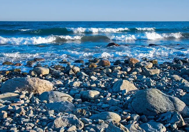 У берегов Ливии перевернулась лодка с мигрантами
