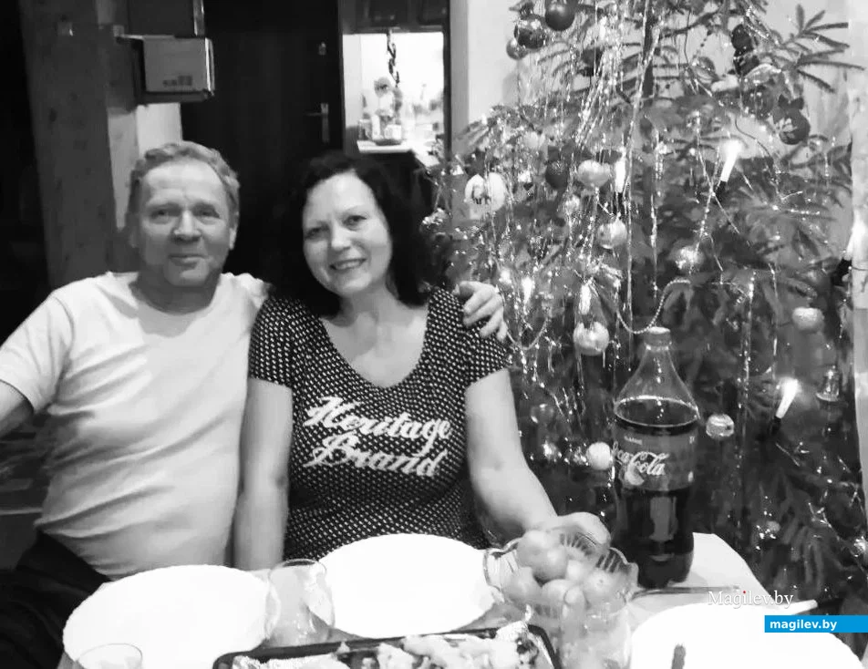 Декабрь 2024. Витя Поревой с супругой.